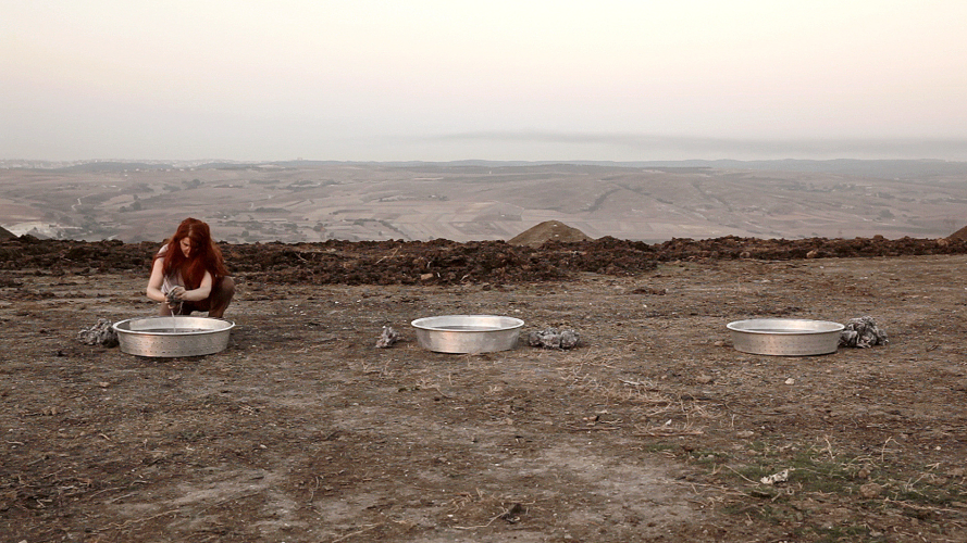 Fatma Bucak, Scouring the press III, 2016, HD digital video, colour, sound, 9' 20''