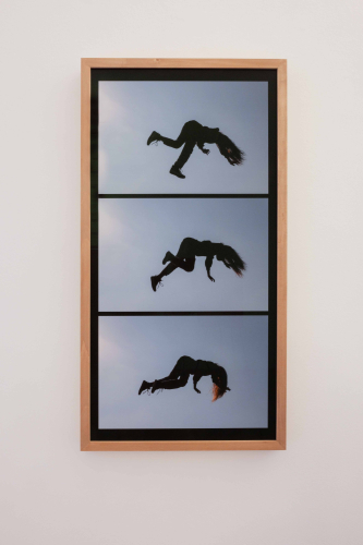 Eva Frapiccini, Cadere : Volare, from the series H.D.M. Hommage to Duane Micheals, 2022-2023, stampa fine art ai pigmenti su carta baritata, 50x94x5 cm