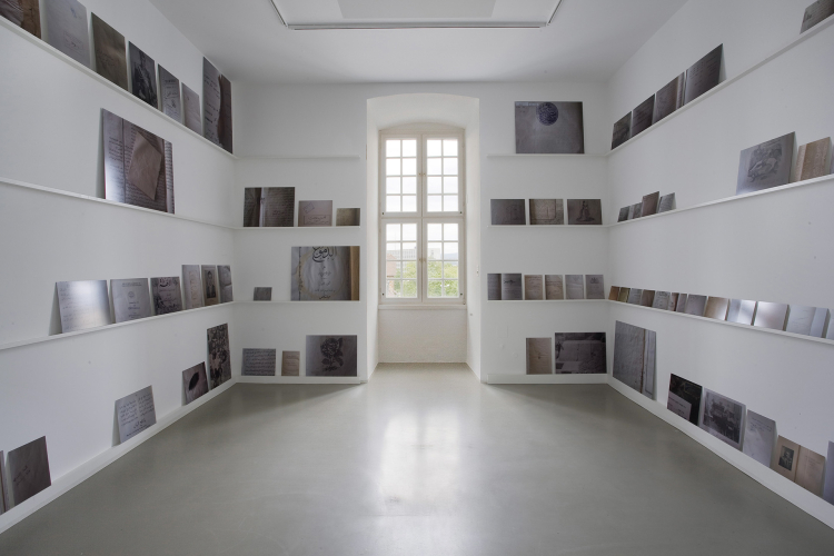 Emily Jacir, ex libris, 2012, particolare dell'esposizione, dOCUMENTA(13)