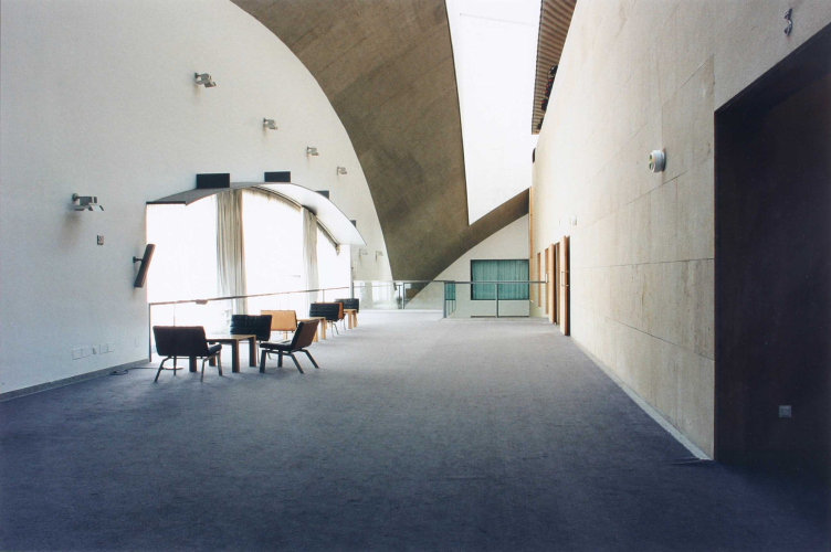 Candida Höfer, Palacio De Congresso Salamanca I, 1999, c-type print, 38x57 cm, ed. 6