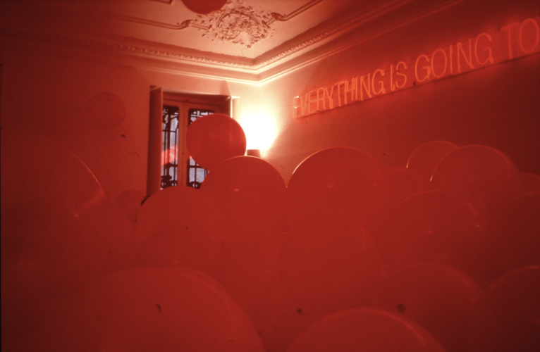 Martin Creed, Work no. 204 (half the air in a given space), 1999, red balloons multiple parts, each one of 40,6 cm ⌀