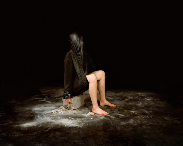 Fatma Bucak, Omne meum nihil meum II (Fall of man), 2011, archival fine art print, 175x140 cm