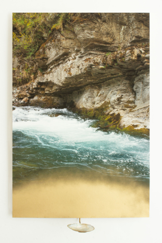 Laura Pugno,The source 04, 2022, photographic printing on aluminium, spray, iron, river mussel, water, 90x60x15 cm