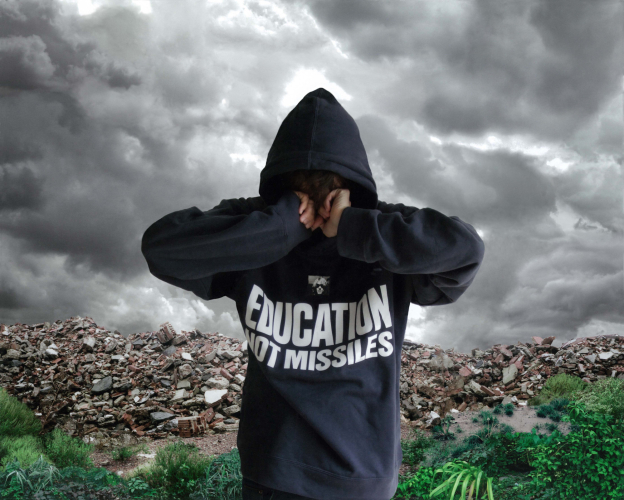 Botto&Bruno, Education not missiles, 2015, stampa su banner, 184,4 x230 cm 
